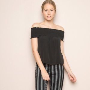 Brandy Melville Off the Shoulder Seymour Top